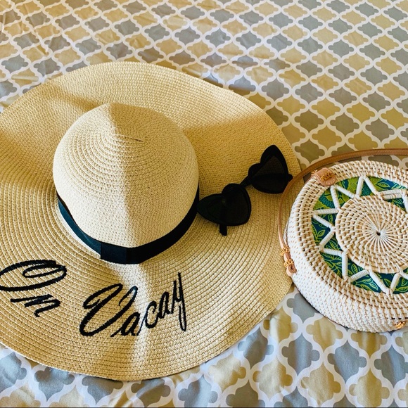 Floppy women’s beach hat - Picture 2 of 5